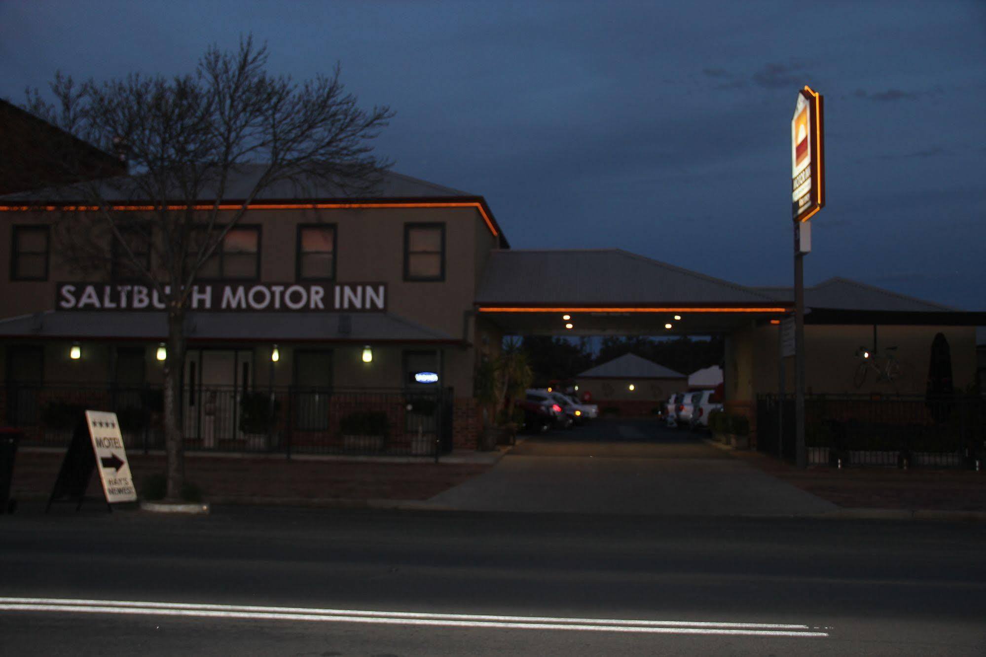 The Saltbush Motor Inn Гей Екстер'єр фото